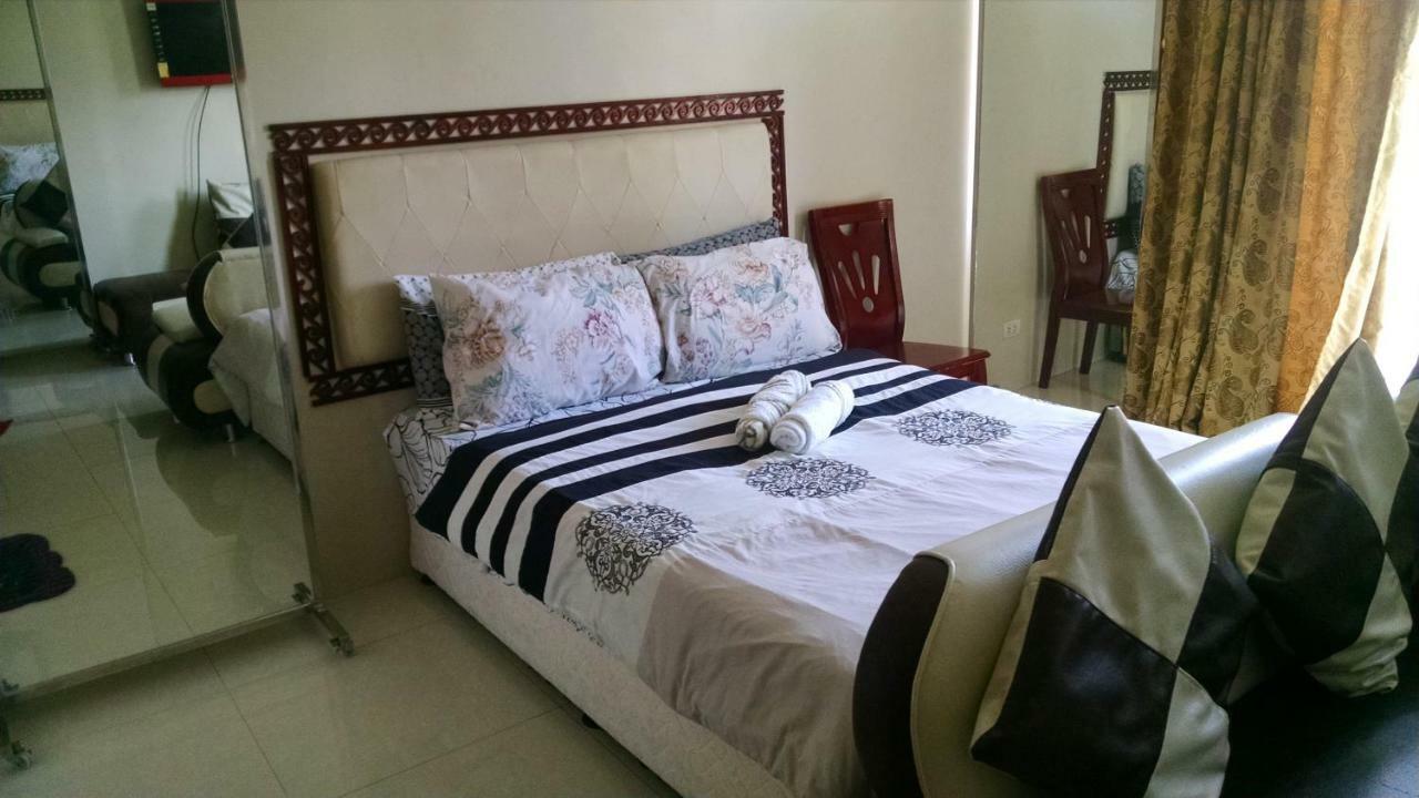 מנילה 3N Palm Tree Villas מראה חיצוני תמונה